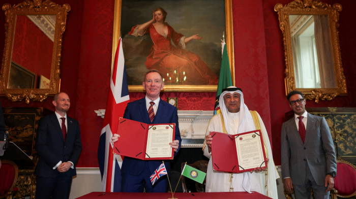 Britain secures $5bn Gulf trade deal amid regional tensions