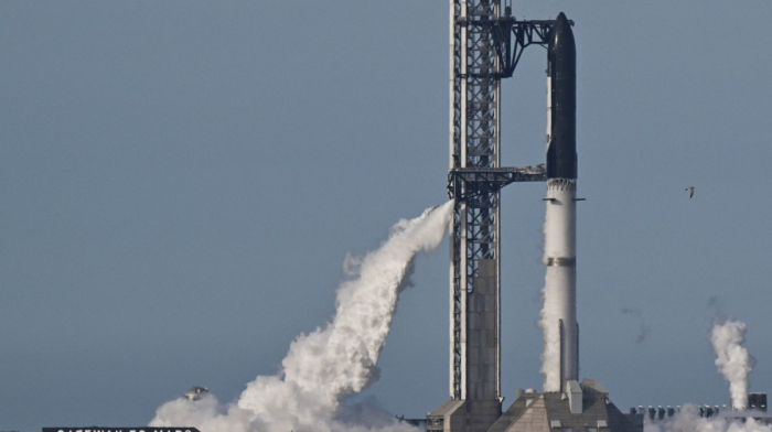 SpaceX delays upgraded Starship test flight to Friday