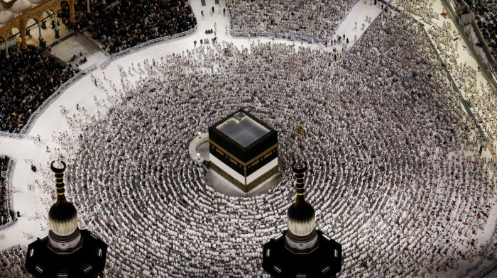 Nearly 2 million pilgrims begin Hajj as Muslims gather in Mina