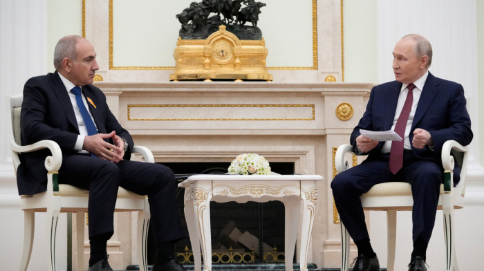 Kremlin warns Armenia could lose cheap Russian gas over EU ambitions