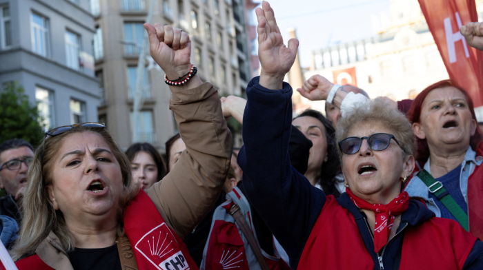 Turkish police storm CHP headquarters as party's political crisis deepens