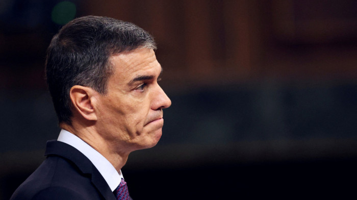 Spanish police visit PSOE HQ in widening corruption probe