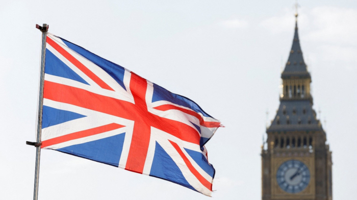 UK launches 300,000 youth work placements amid unemployment warning