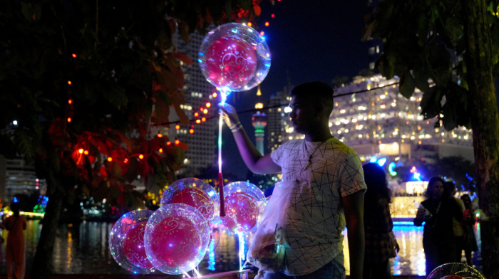 Thousands mark Vesak in Sri Lanka's capital with prayer and celebration