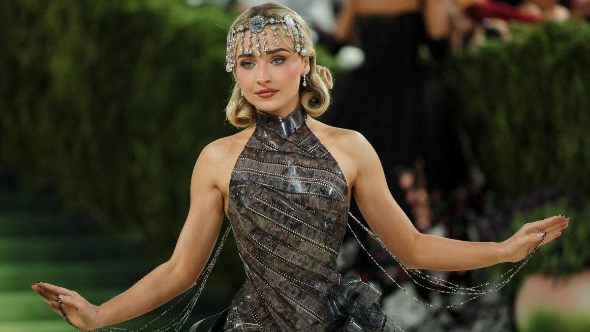 Sabrina Carpenter granted restraining order after alleged stalking attempt at home