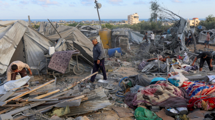 Four killed in Gaza as ceasefire talks struggle to make progress