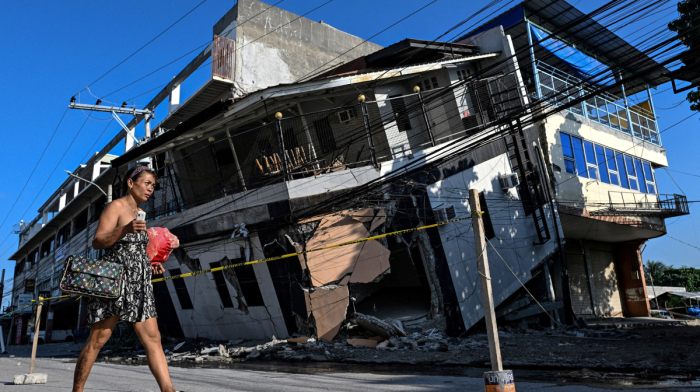 Philippines earthquake death toll reaches 37 as rescuers search collapsed building