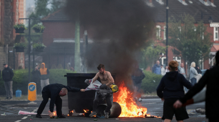 Anti‑immigrant violence spreads across Belfast after stabbing incident
