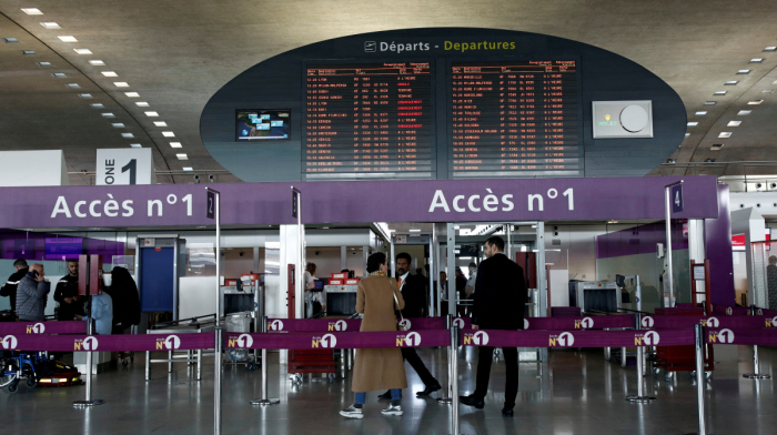 EU countries agree to keep compensating passengers for flight delays