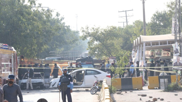 Twin bomb attacks in northwest Pakistan leave seven dead
