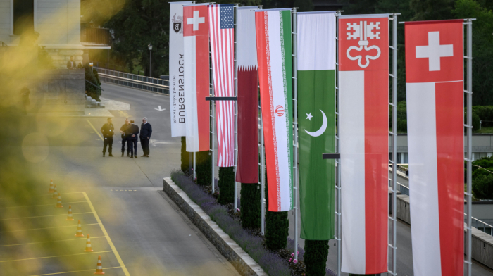 Trump threatens Iran with fresh strikes as Vance leads peace talks in Switzerland