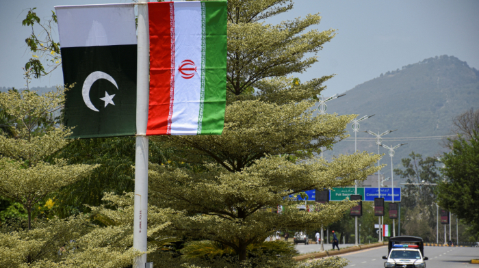 Pakistan and Iran deepen security ties as regional tensions ease