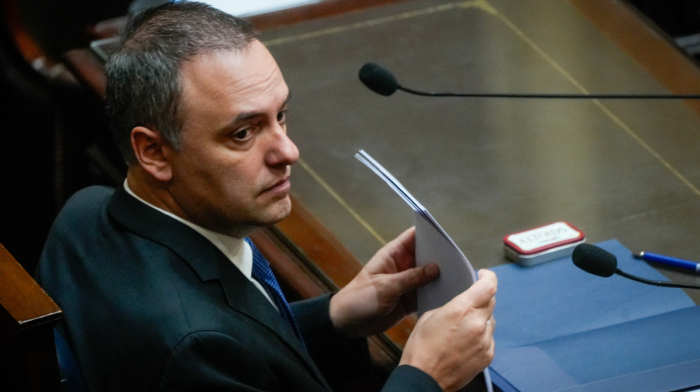 Argentina's cabinet chief resigns amid corruption allegations
