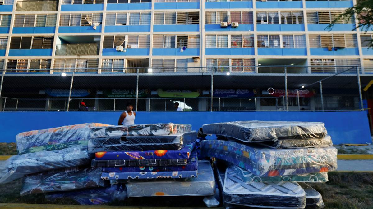Caracas hit by fresh aftershock as rescue efforts continue after Venezuela earthquakes