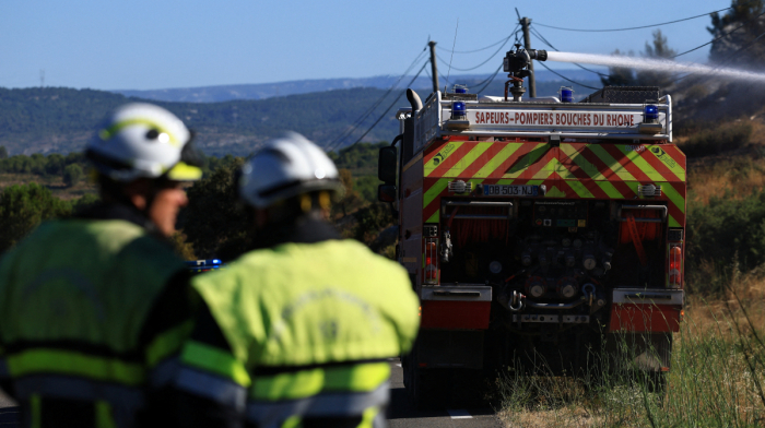 Hundreds of firefighters tackle multiple forest fires across France