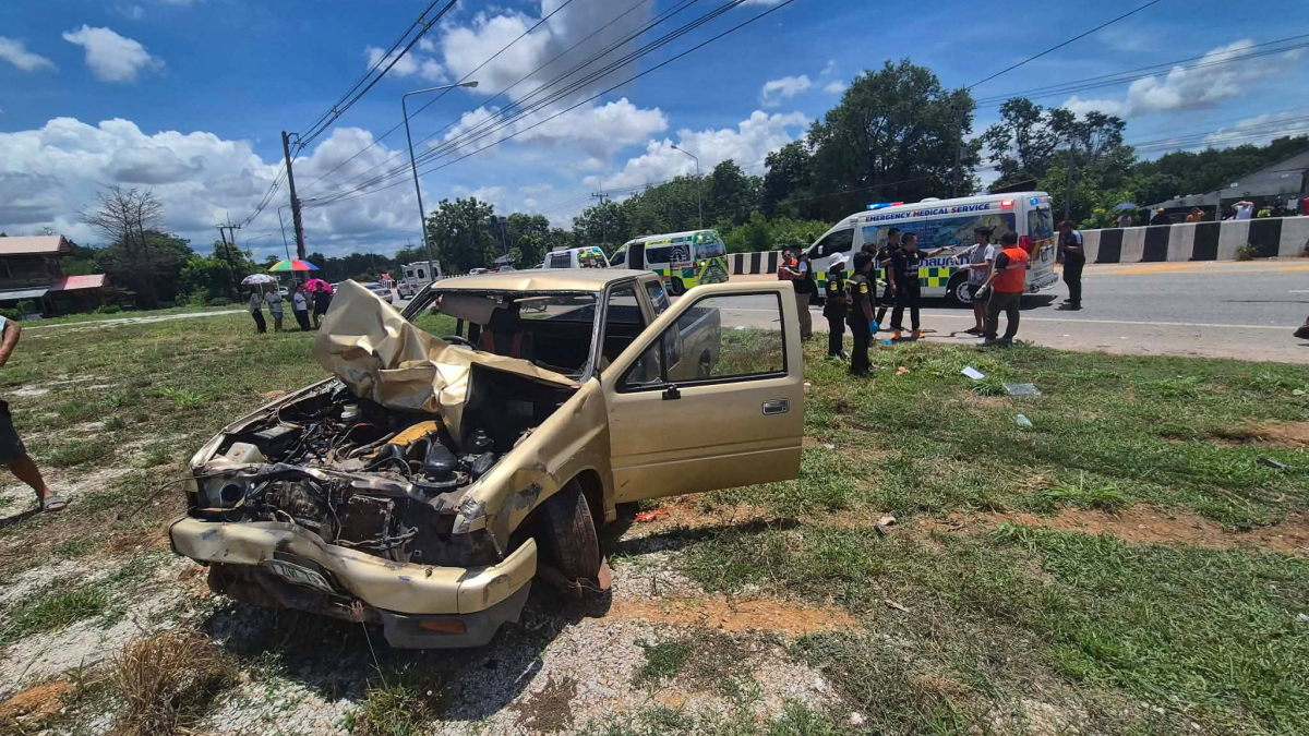 Eight monks killed after 11-year-old crashes pickup into Thai religious procession