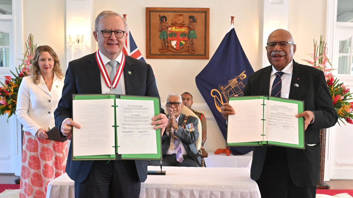 Australia and Fiji sign landmark defence pact