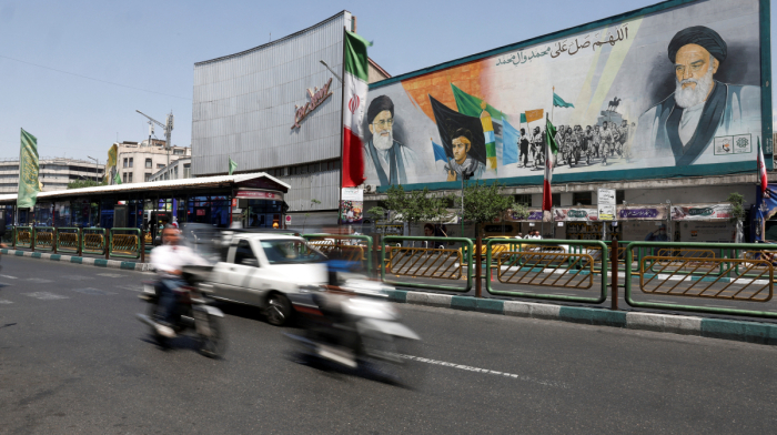 U.S. launches fresh Iran strikes as Tehran retaliates in Gulf