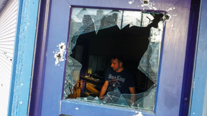 10 wounded as Russia strikes Kyiv with missiles