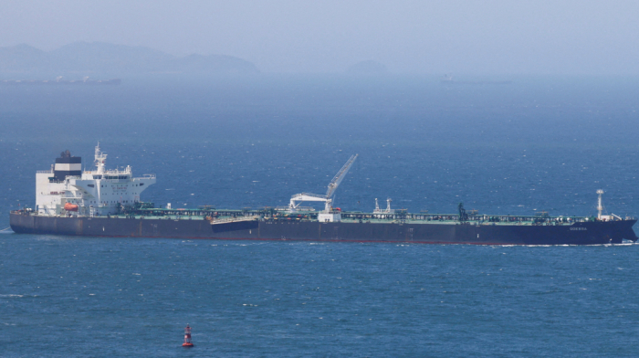 Trump declares U.S. ‘Guardian of Hormuz’, proposes 20% shipping levy