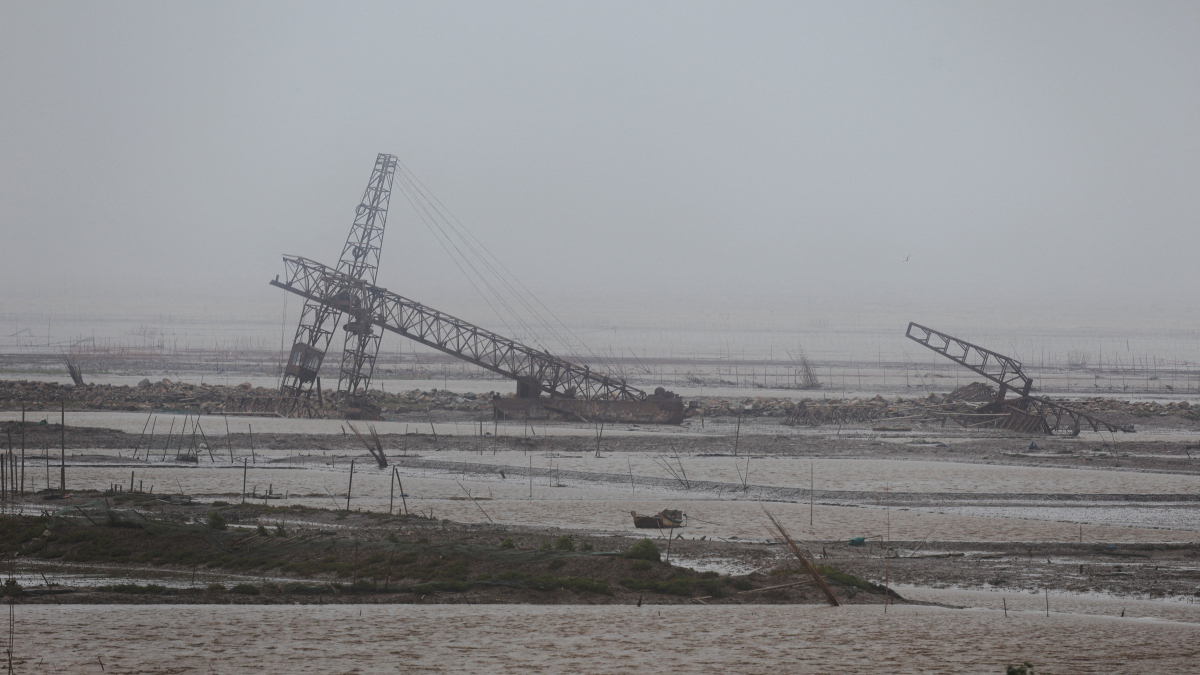China evacuates more than 260,000 to safety as Typhoon Bavi floods northeast