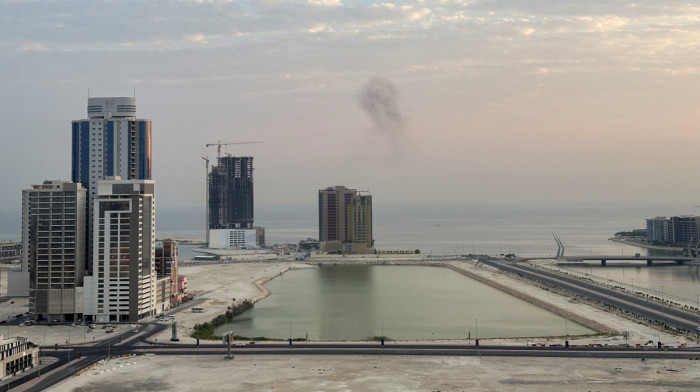 Iran launches reprisal strikes on U.S. bases and ships under U.S. escort