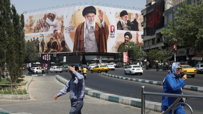 Iran launches fresh wave of attacks on U.S. bases in Gulf