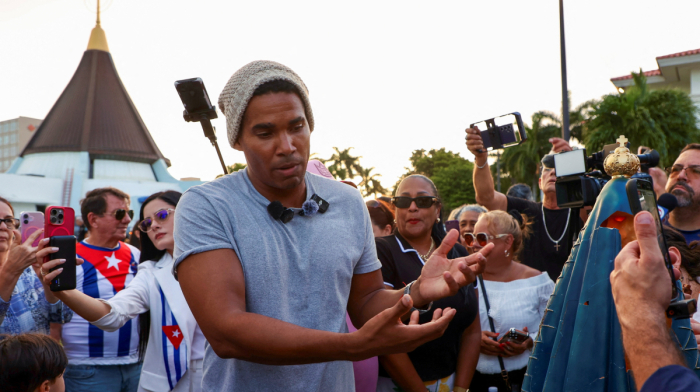 Cuban dissident artist arrives in U.S. after five-year prison sentence