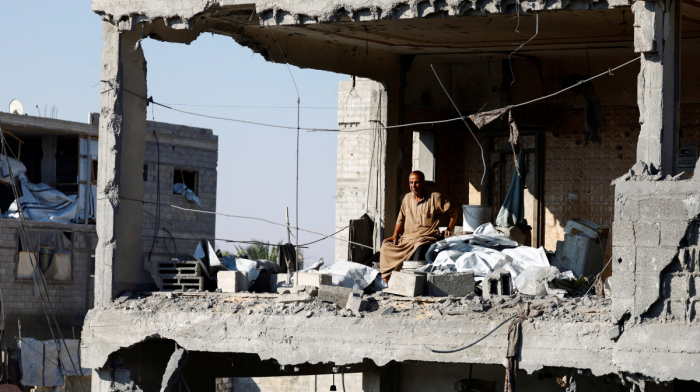 Israeli fire kills two Palestinians in Gaza despite ceasefire
