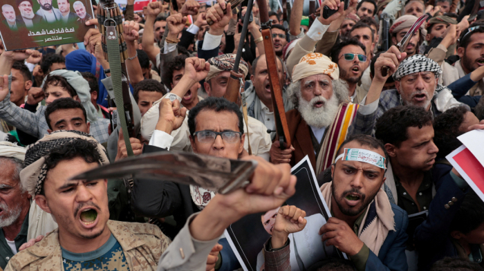 Trump warns Iran after Houthi attack on Saudi tankers