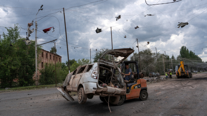 Russian missile strike kills 10 at Ukrainian defence event