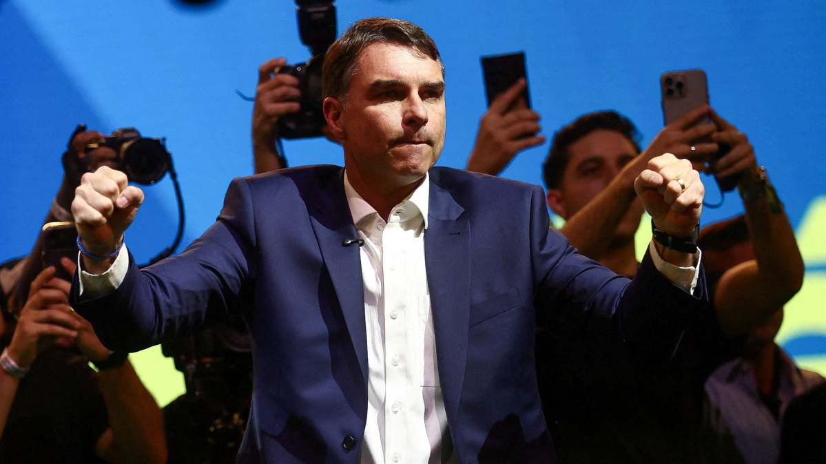 Flavio Bolsonaro launches presidential campaign as Brazil blocks U.S. envoys' visit