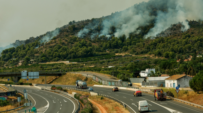 Spain wildfire forces more than 16,000 people from homes as blaze rages out of control