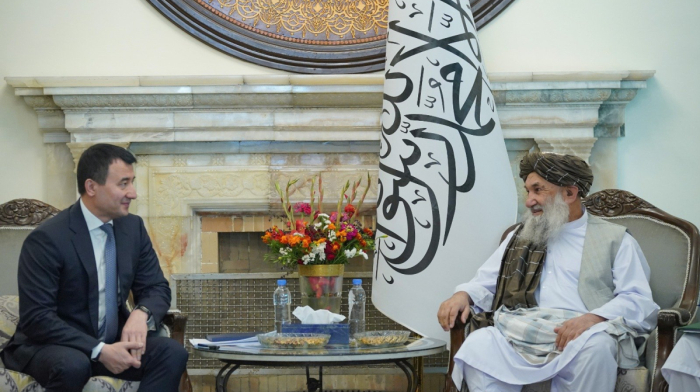 Uzbekistan pledges to buy 100,000 tonnes of Afghan cotton during Kabul visit