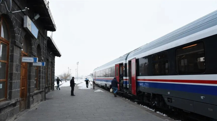 Türkiye begins Gyumri-Kars railway renovation ahead of possible Armenia border reopening