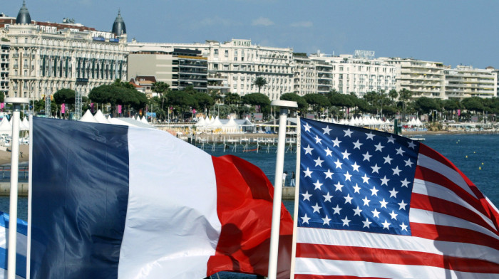 U.S. walks out of UN Security Council as France criticises Washington
