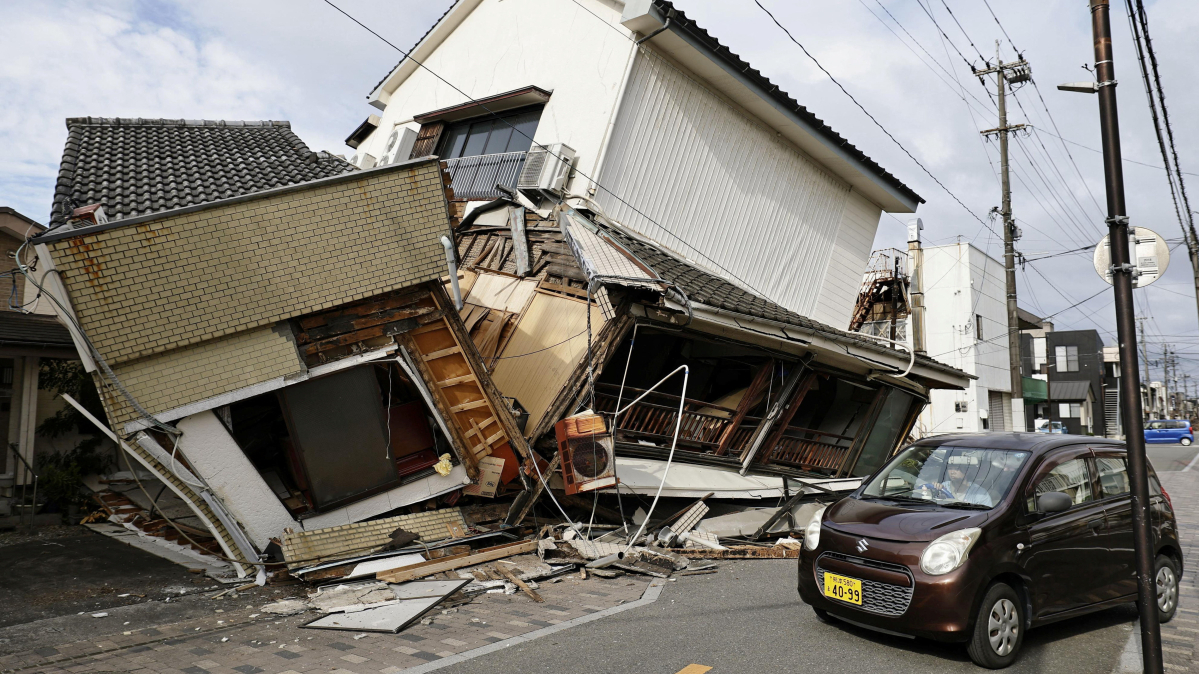 Japan earthquake: Death toll rises to 28 as survivors face water shortages and extreme heat