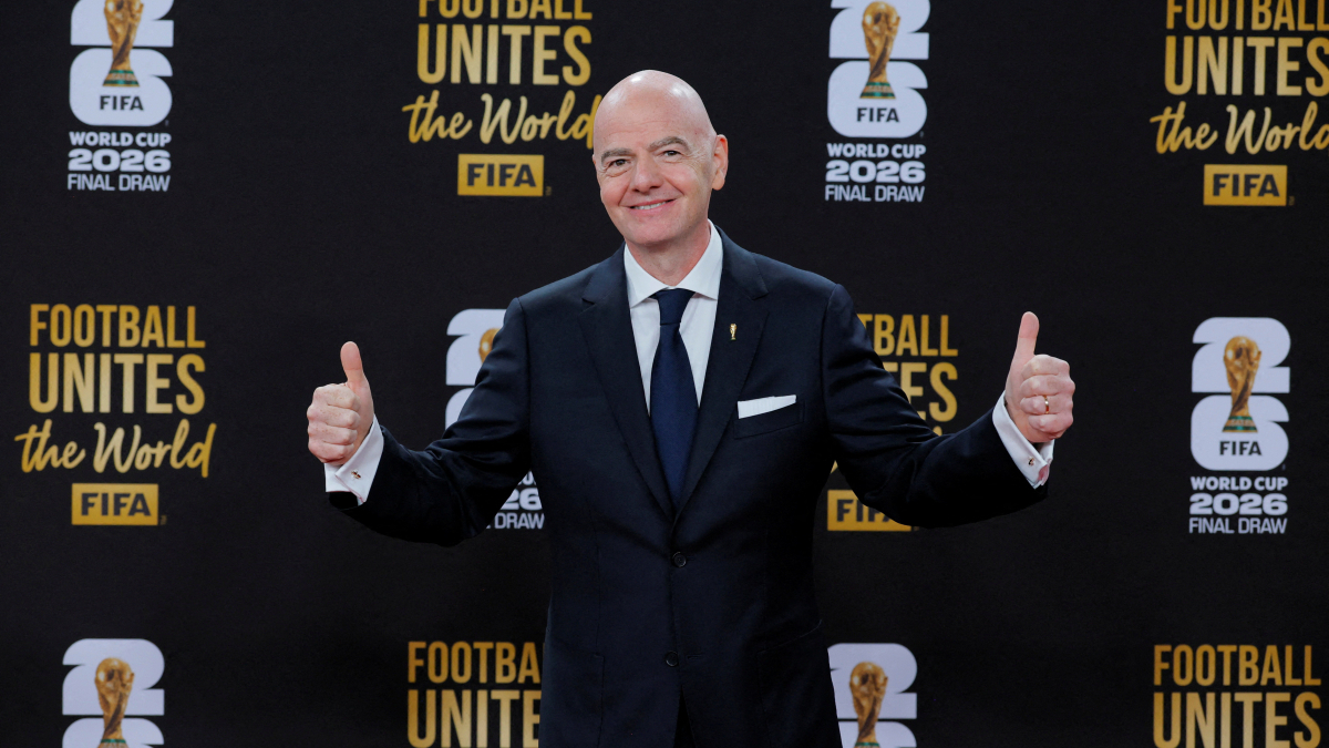 Infantino gives FIFA members deadline to back $20bn funding plan