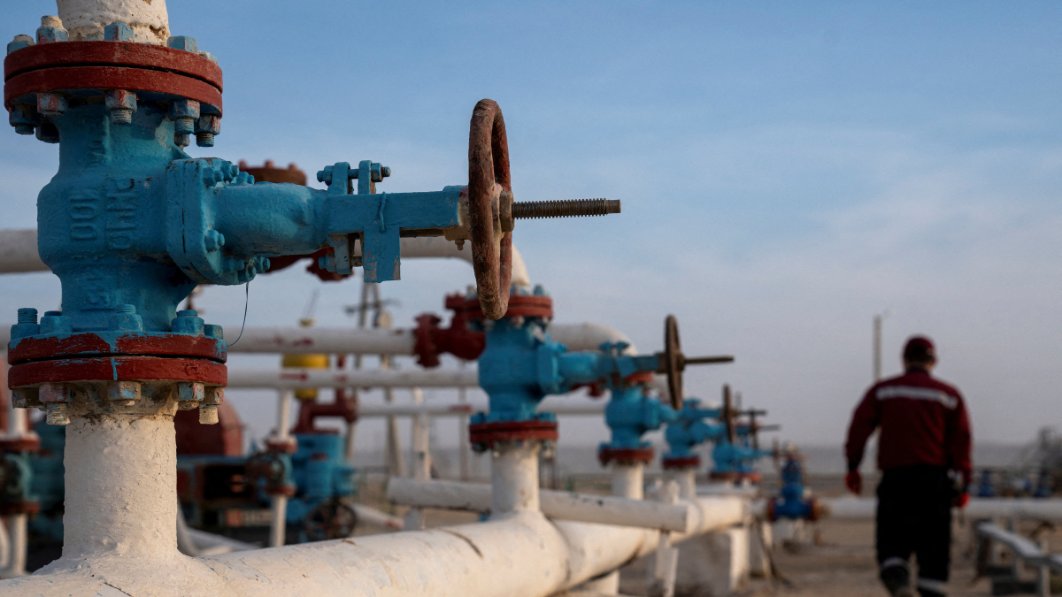 Russia extends fuel export ban as Central Asia scrambles to secure supplies