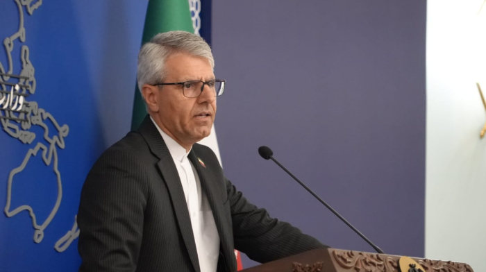Iran says U.S. talks on Hormuz remain on hold as Oman discussions continue