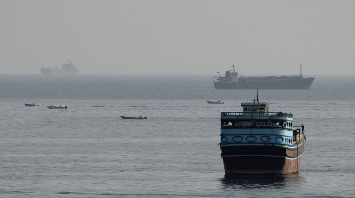 Key Gulf shipping routes remain stable despite uncertain peace talks