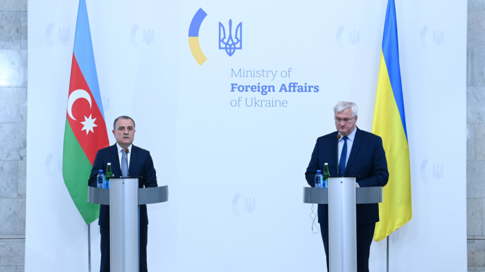 Azerbaijan offers gas and reconstruction support to Ukraine
