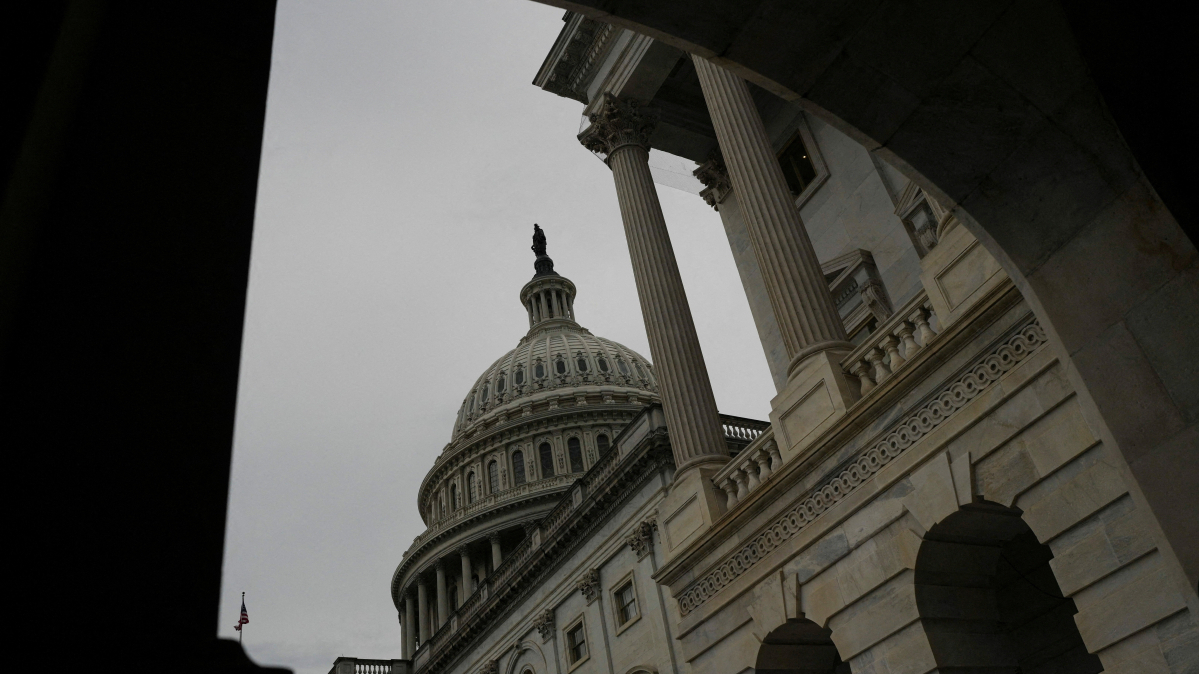 U.S. Senate passes sweeping Russia and Iran sanctions bill
