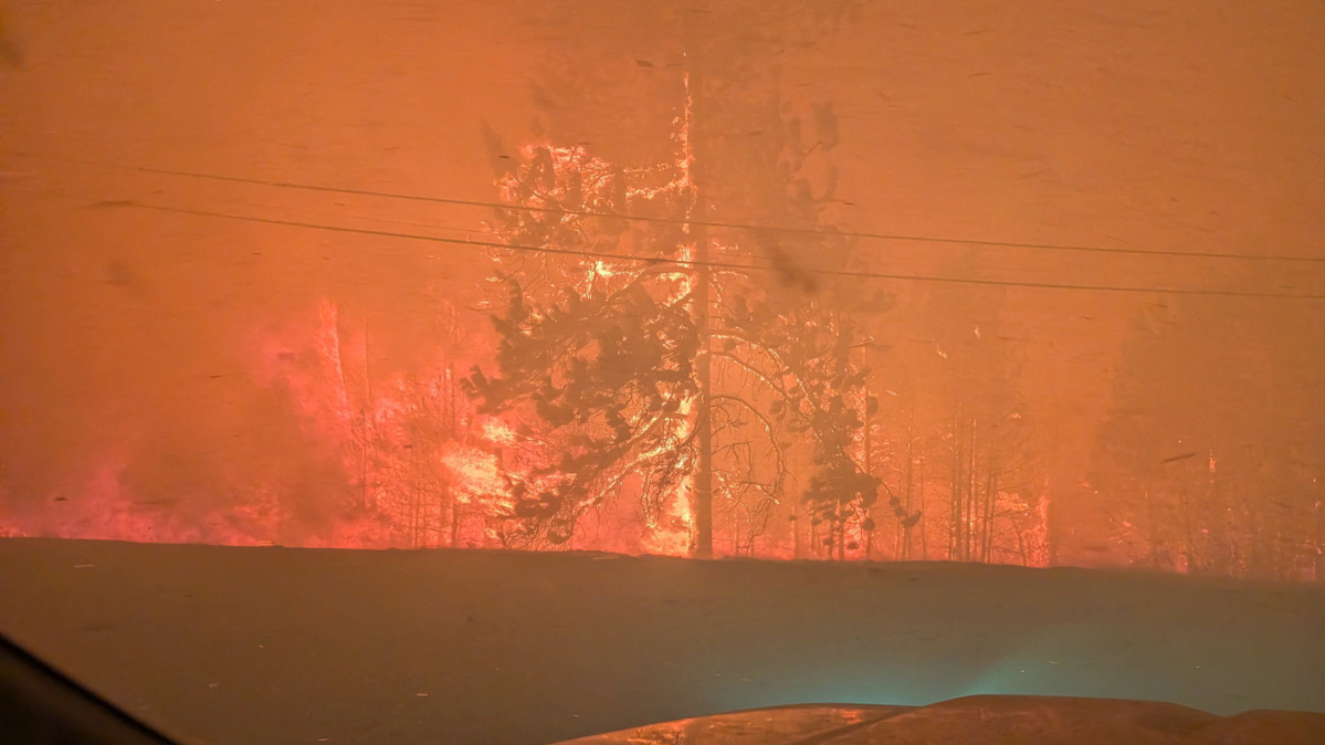 Canada wildfires force thousands to evacuate
