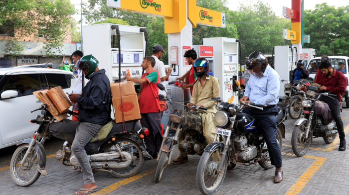 Pakistan moves to secure oil supplies with Gulf storage and refinery upgrades