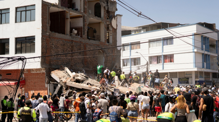 More than 100 killed as powerful earthquake strikes western Colombia
