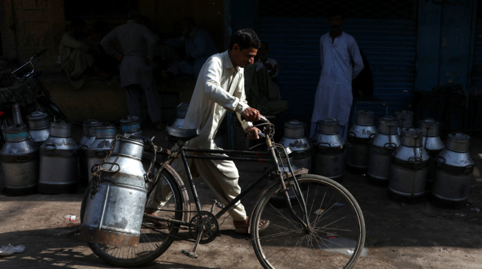 Pakistan seeks 50 per cent cut in Iranian gas price