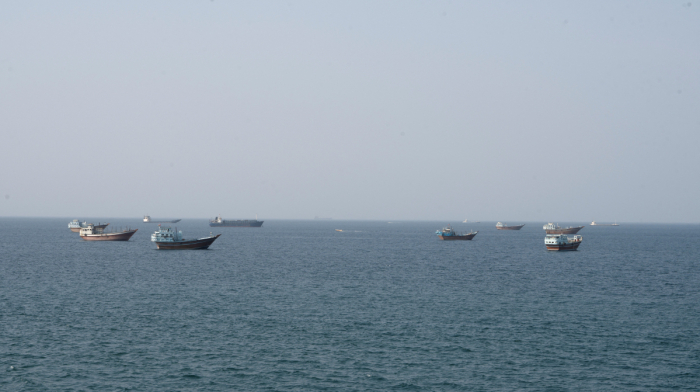 U.S.-Iran standoff continues as Hormuz shipping and diplomacy remain uncertain