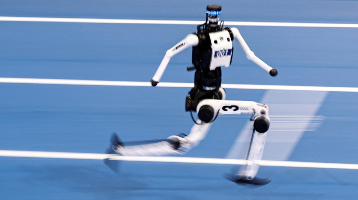 Chinese humanoid robot beats Usain Bolt's 100m world record