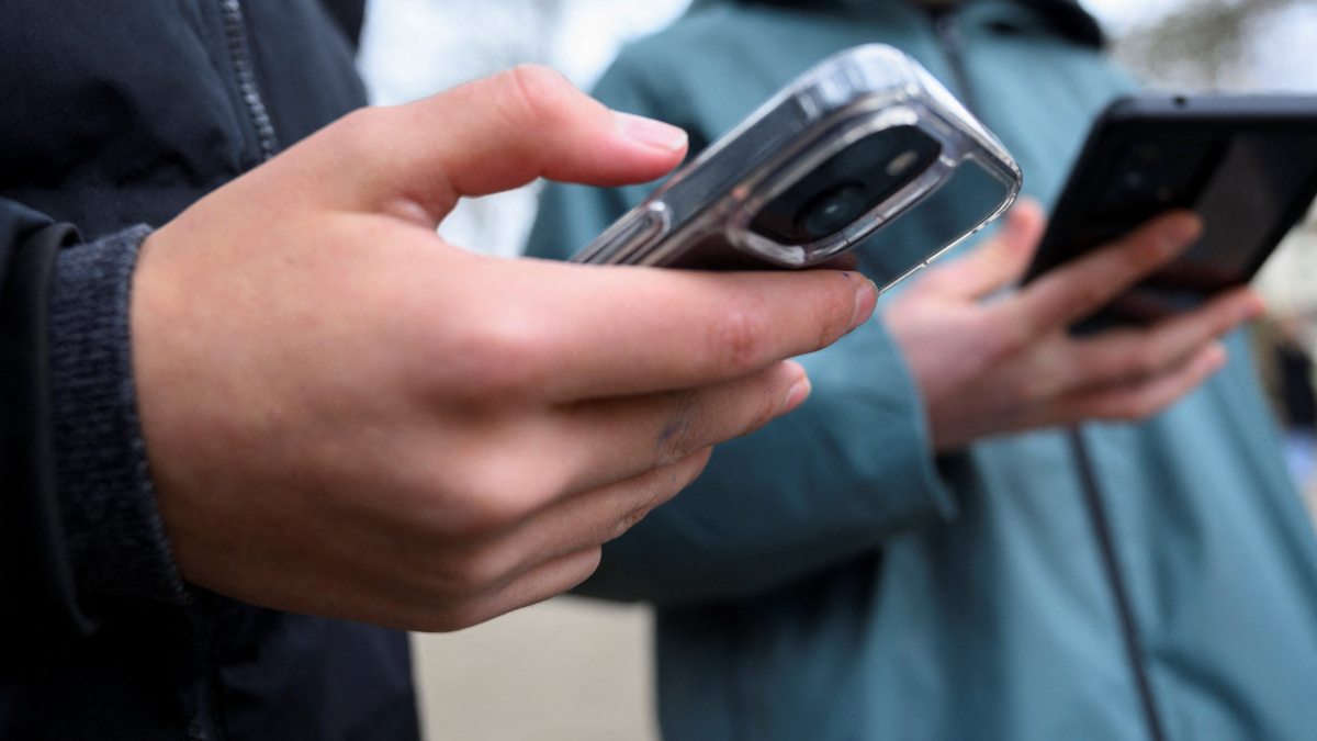 New Zealand to introduce bill banning social media for children under 16